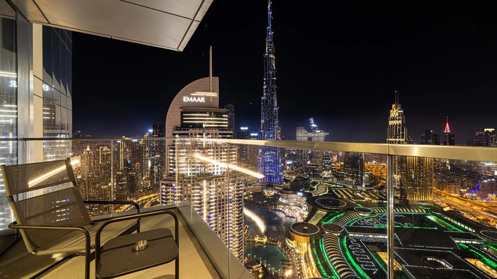 Full Burj Khalifa - 3 Bedroom + Maid In Downtown Dubai Apartment