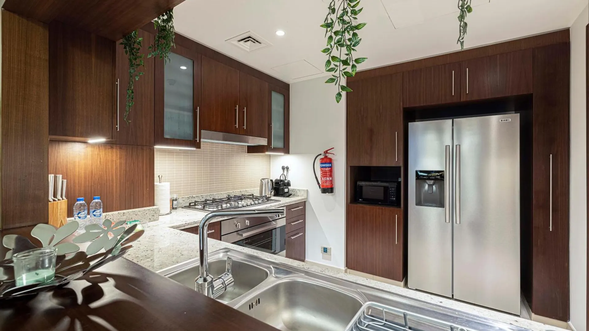 Full Burj Khalifa - 3 Bedroom + Maid In Downtown Dubai Apartment