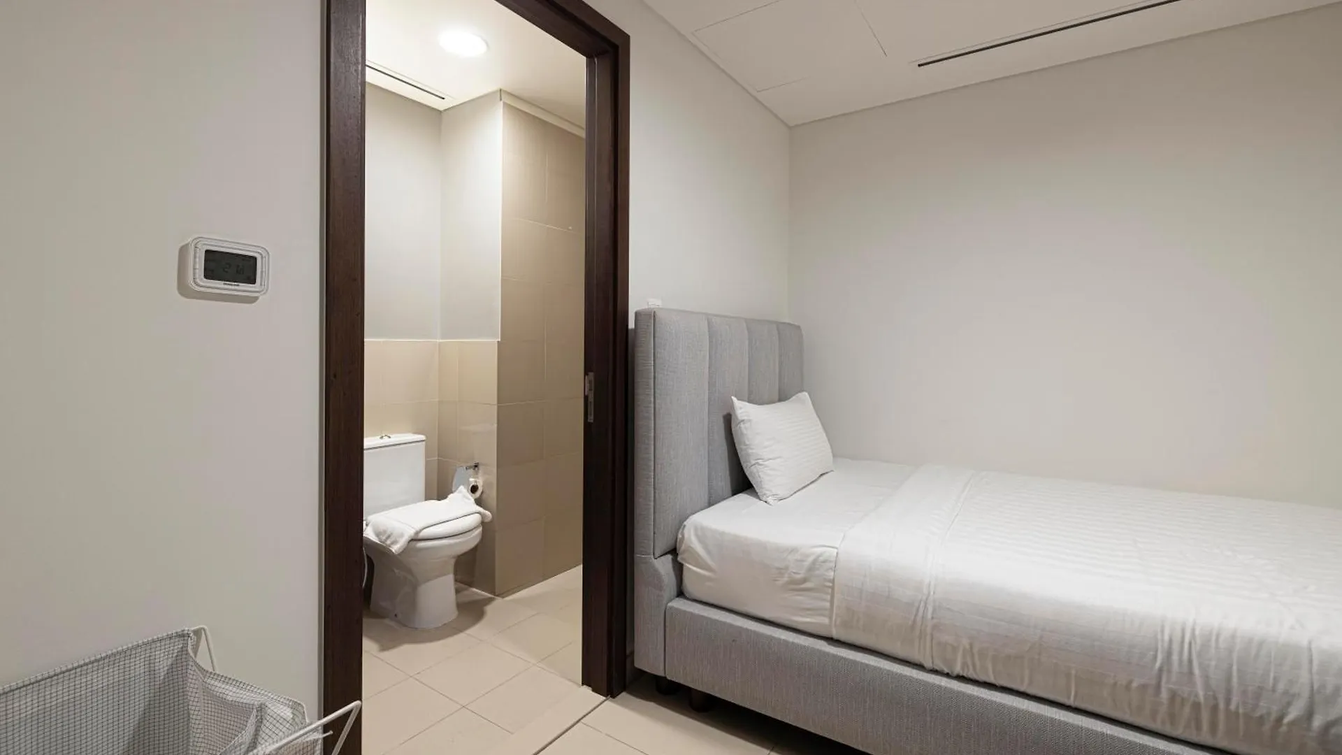 Full Burj Khalifa - 3 Bedroom + Maid In Downtown Dubai Apartment