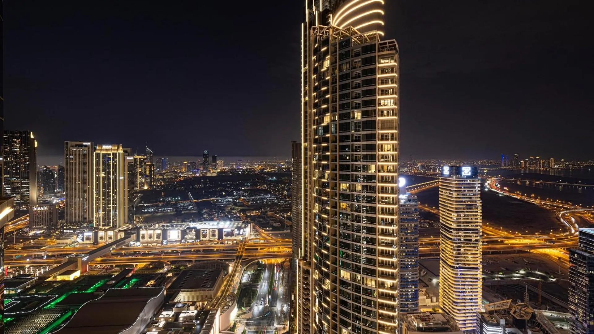Apartment Full Burj Khalifa - 3 Bedroom + Maid In Downtown Dubai