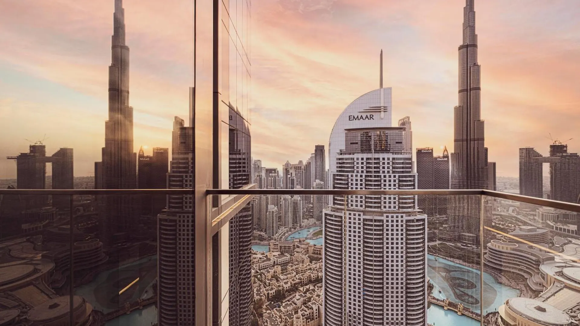 Full Burj Khalifa - 3 Bedroom + Maid In Downtown Dubai 0*,  United Arab Emirates