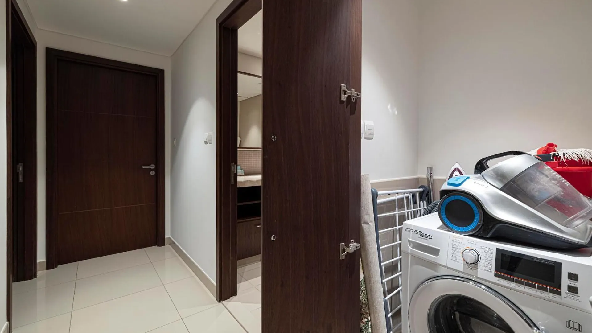 Full Burj Khalifa - 3 Bedroom + Maid In Downtown Dubai United Arab Emirates