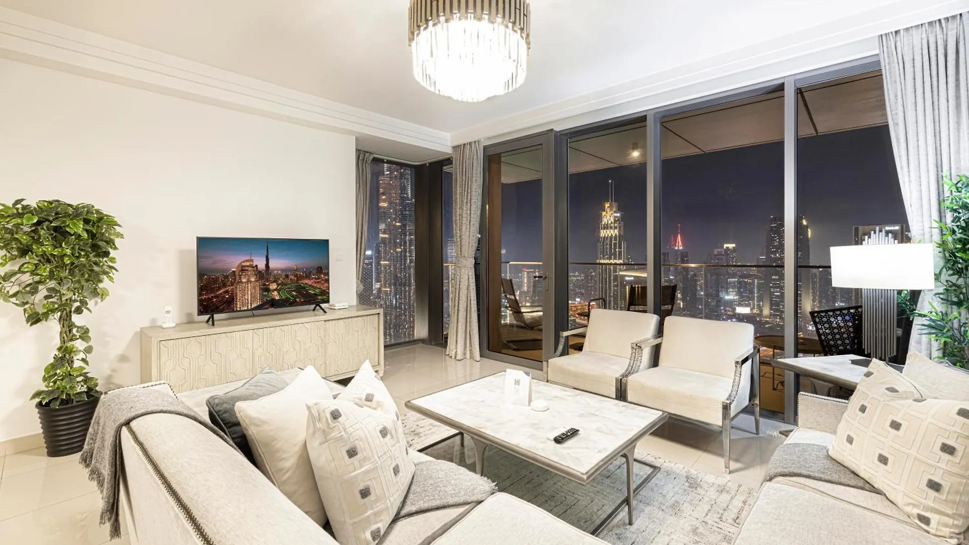 Apartment Full Burj Khalifa - 3 Bedroom + Maid In Downtown Dubai