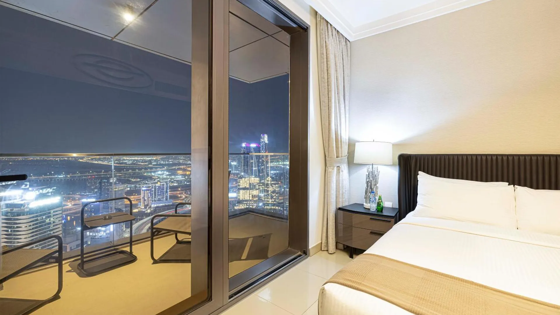 Full Burj Khalifa - 3 Bedroom + Maid In Downtown Dubai Apartment